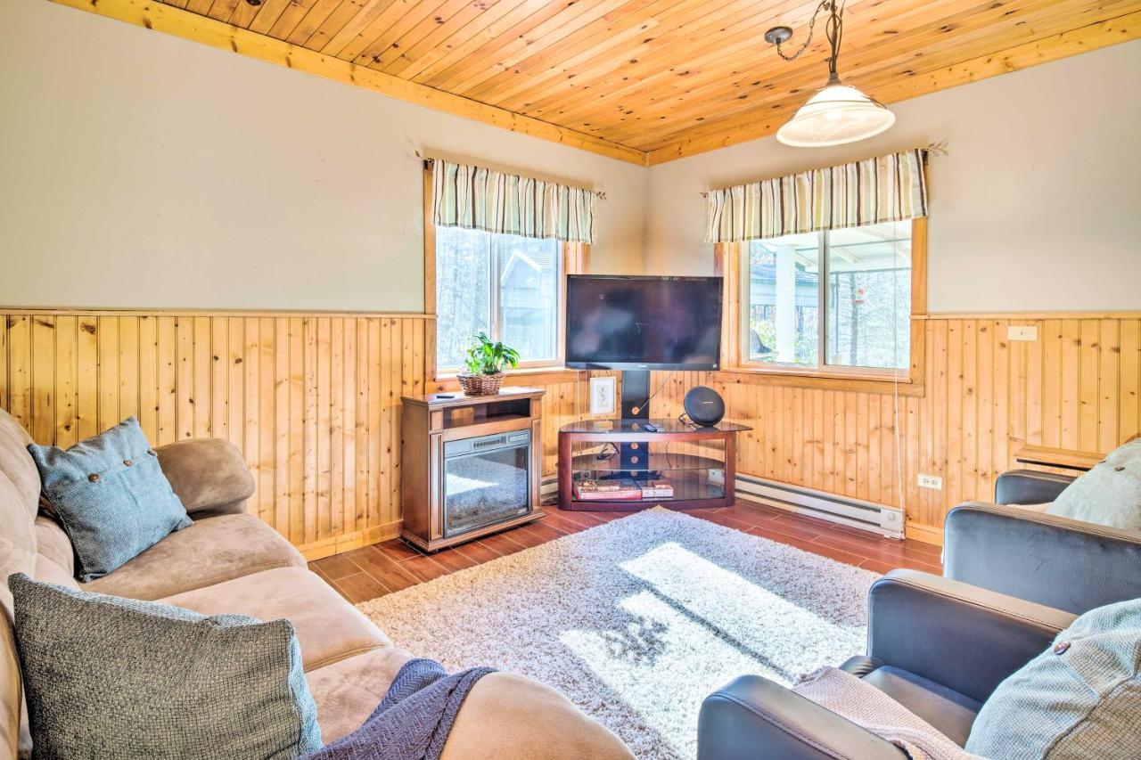Penrose Home With Covered Deck And Fire Pit! Eksteriør billede