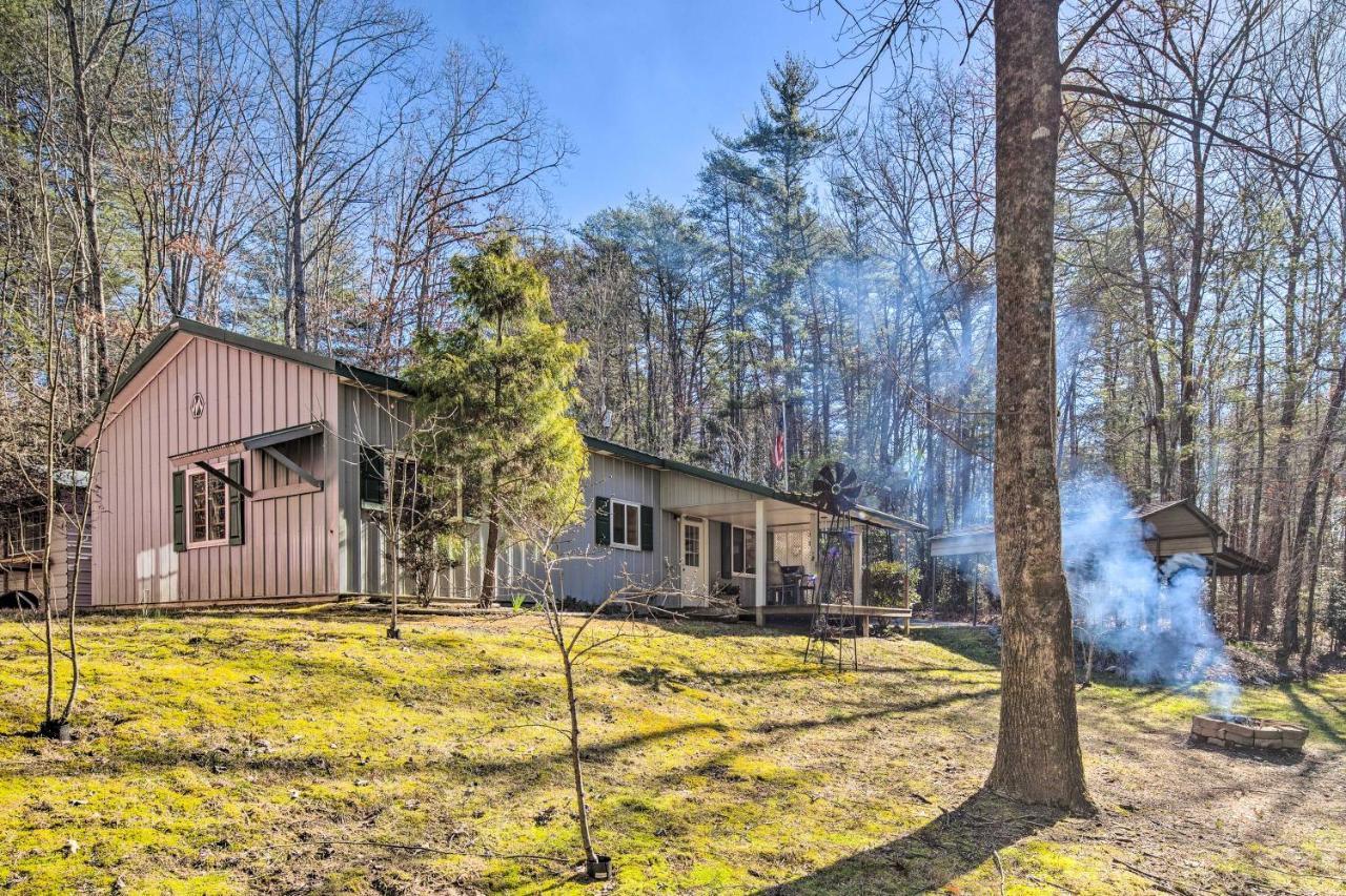 Penrose Home With Covered Deck And Fire Pit! Eksteriør billede